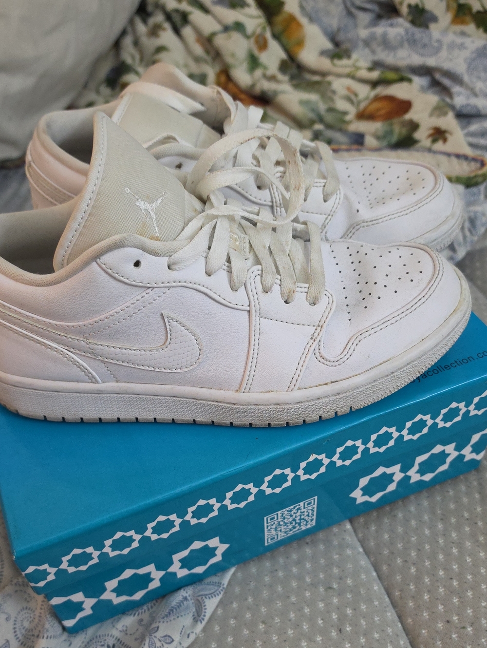 Nike White Low-Top Leather Sneakers